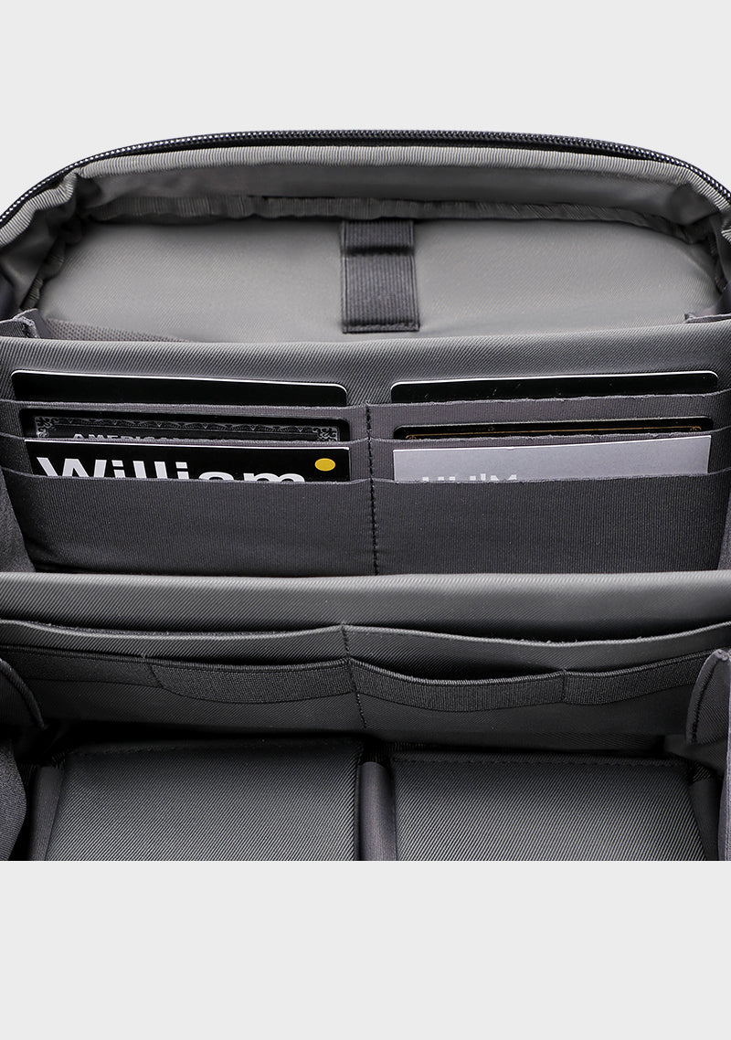 Keeps ID, credit, or business cards accessible.