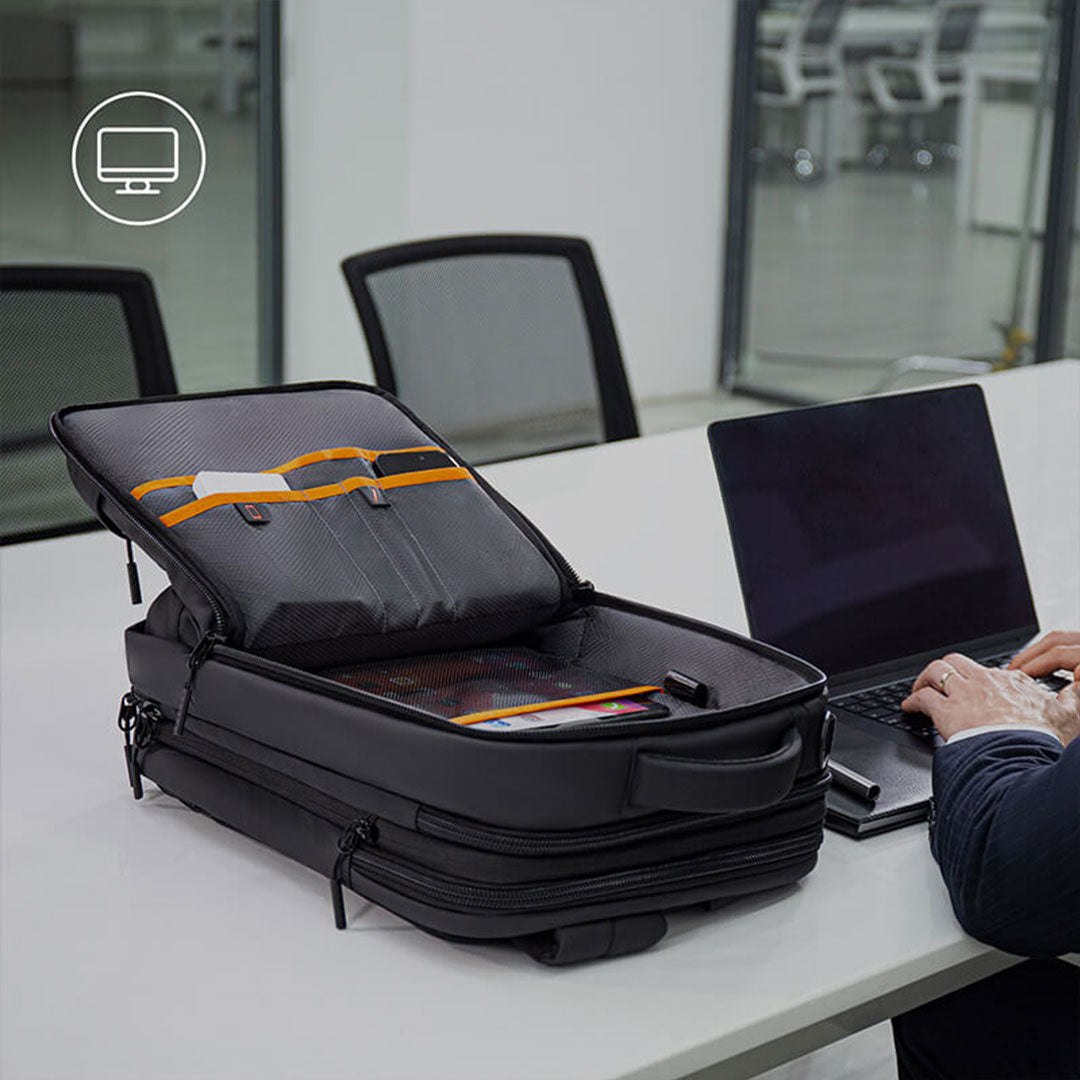 Backpack opens easily for mobile work anytime, anywhere